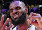 HUPU- 詹姆斯爆冷击败日本队,关键助攻引爆全场的球员 