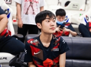 虎扑-Karsa迎来七赛季出色发挥，美国队观众热烈欢呼！热度持续攀升(on中文翻译)